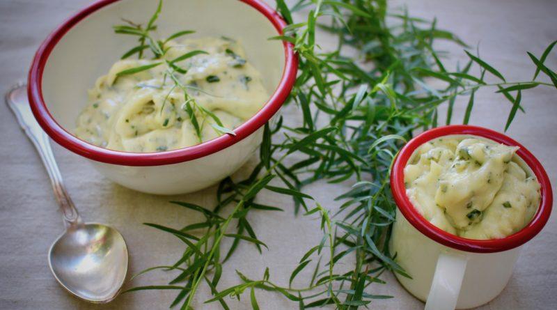 mayonnaise-l-estragon-pour-fish-and-chips-a-table-les-copains